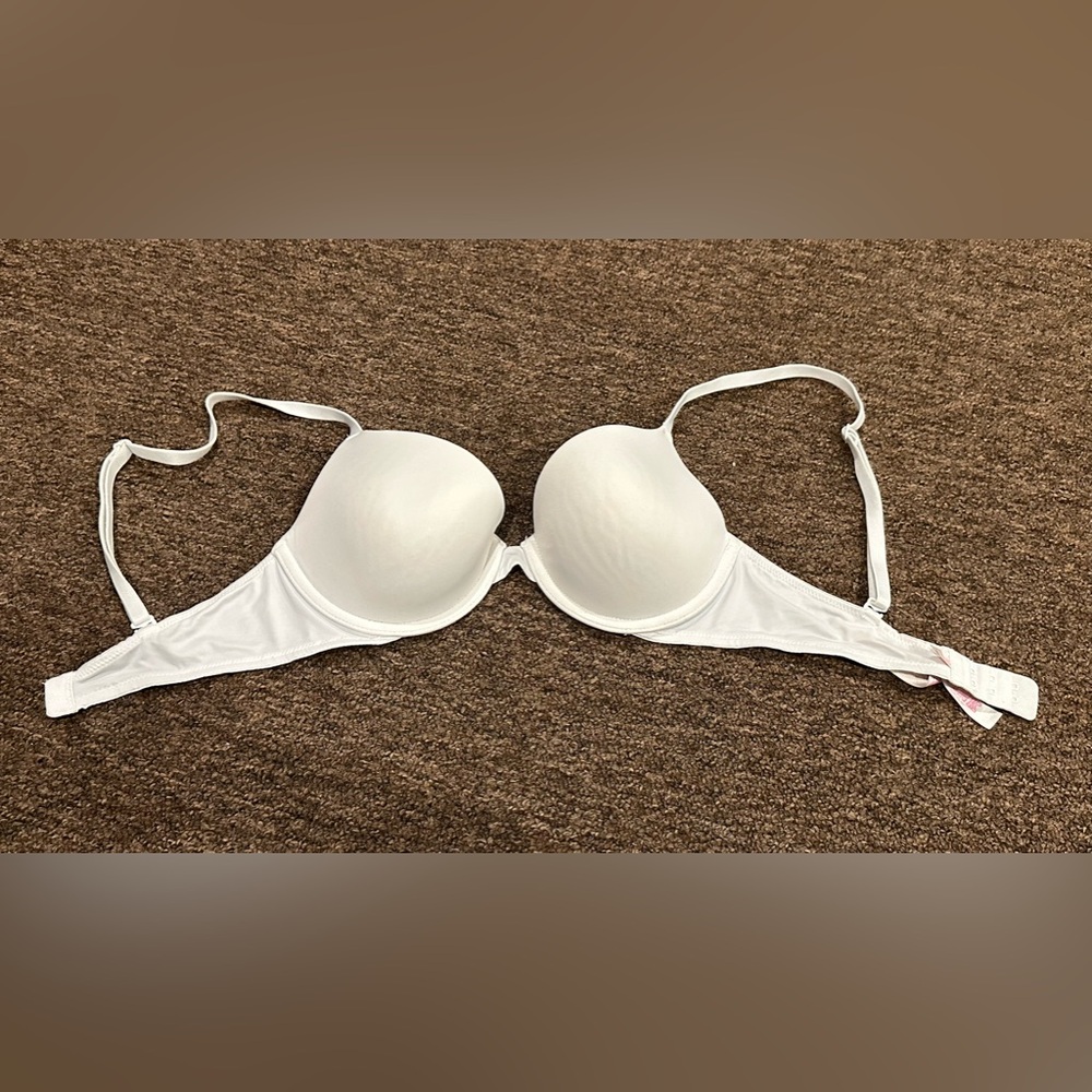 EUC PINK Victoria Secret 32C white padded underwire bra